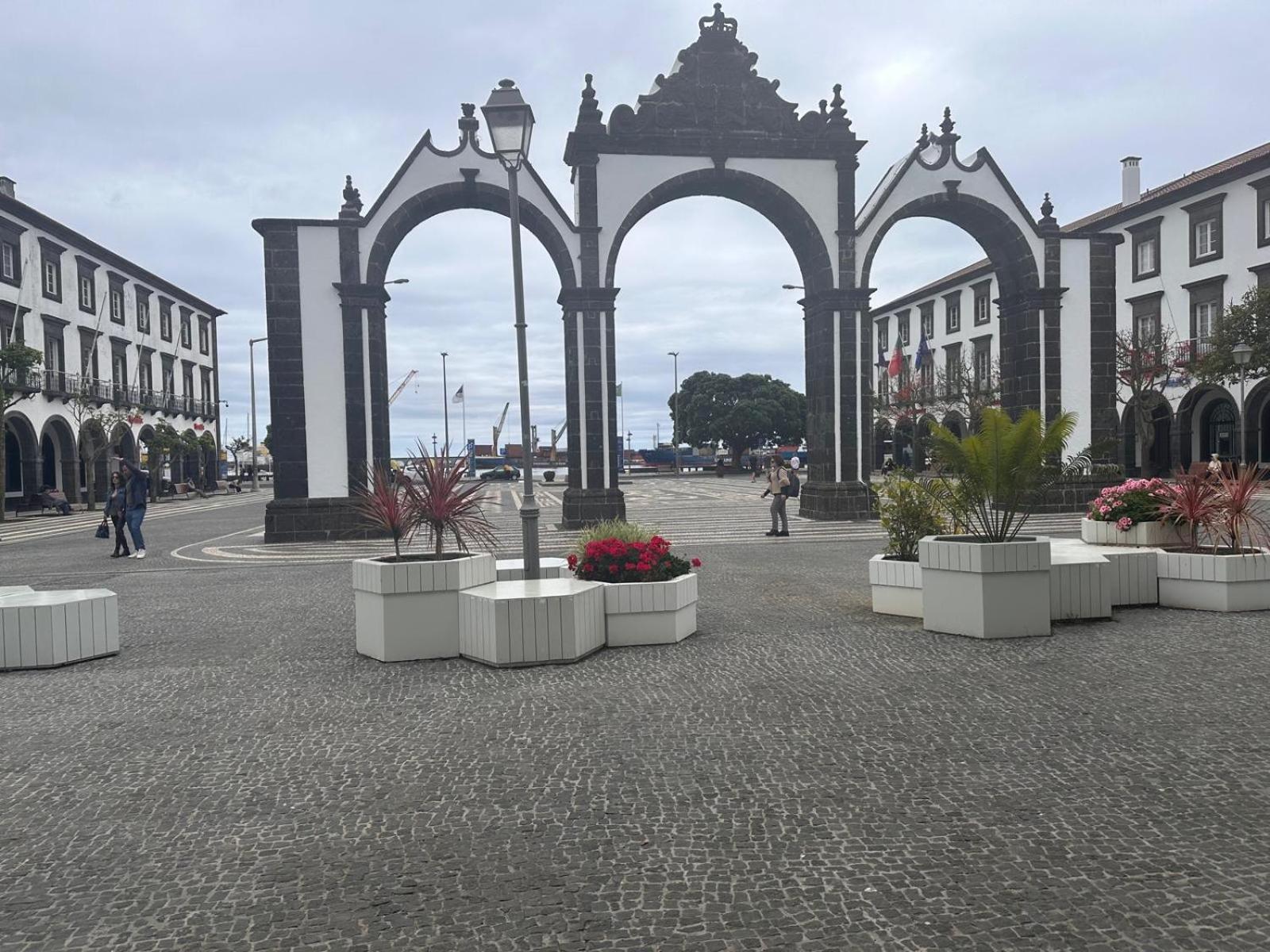 Azor International Apartment II Ponta Delgada Buitenkant foto